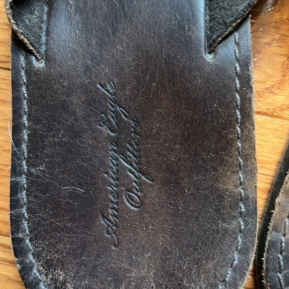 American Eagle leather flip flops - Picture 2 of 4